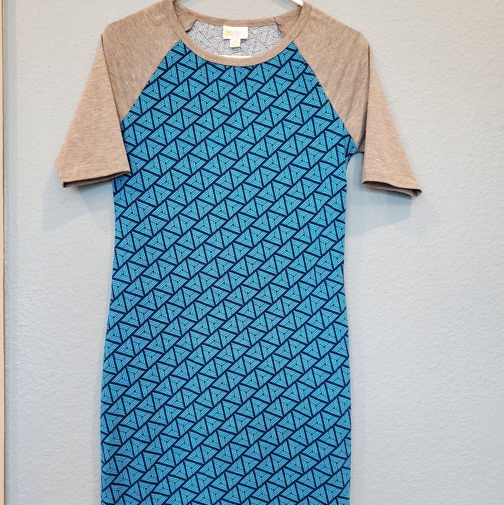 Lularoe Julia xs triangle blue